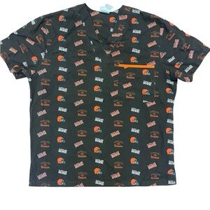 NFL unisex Cleveland Browns Repeat Logo Scrub Top.